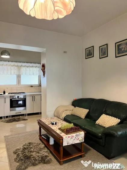 Casă cu 4 camere cu Teren 400 Mp în Central