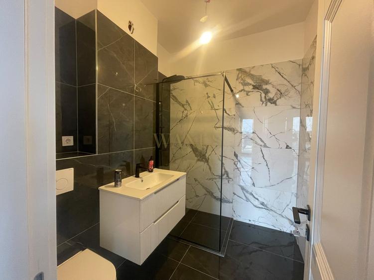 Apartament cu 3 camere decomandat în Florești