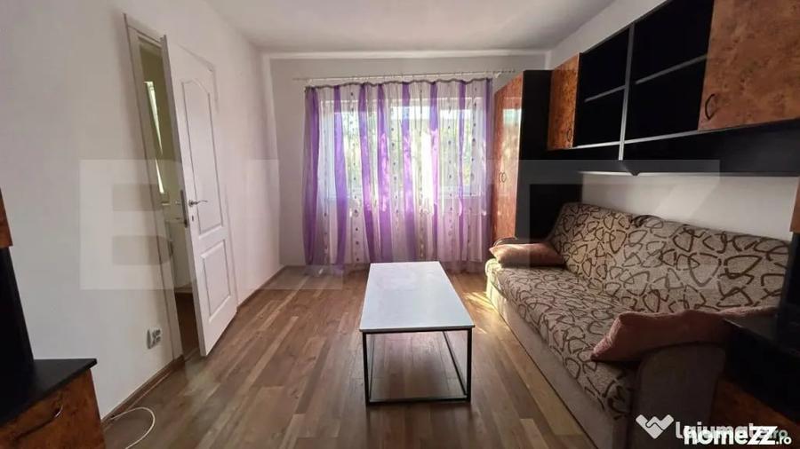 Apartament cu 3 camere decomandat în Rogerius