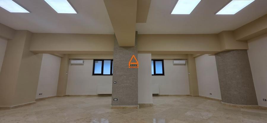 Spațiu comercial, de 110 mp, în Centru Civic