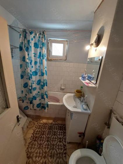 Apartament cu 3 camere semidecomandat în Sud