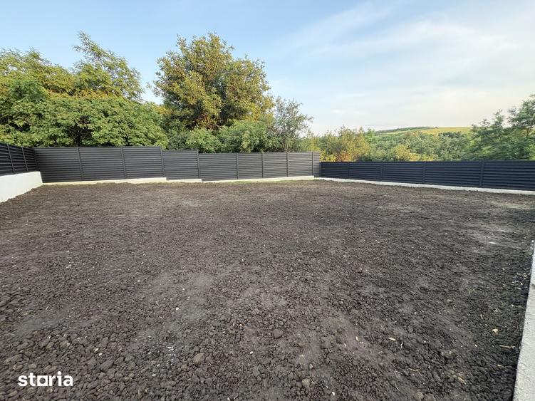 Casă cu 5 camere cu Teren 470 Mp în Vânători