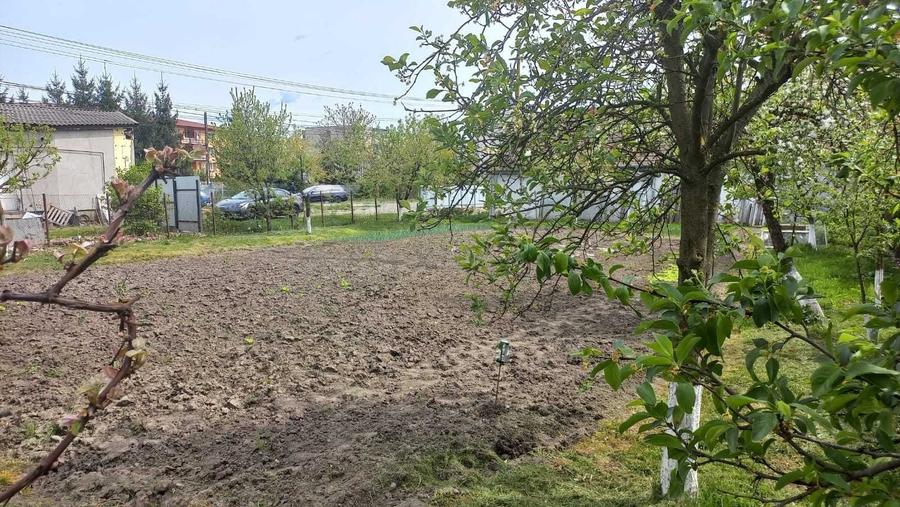 Casă cu 3 camere cu Teren 1100 Mp în Central
