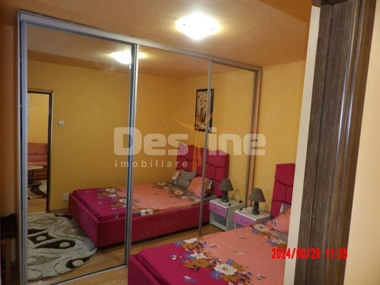 Apartament cu 2 camere nedecomandat, mobilat în Casa de Cultură