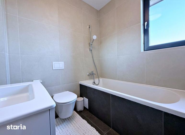 Casă cu 4 camere cu Teren 100 Mp în Central