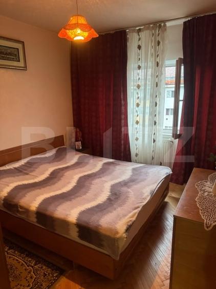Apartament cu 3 camere decomandat, mobilat în Central