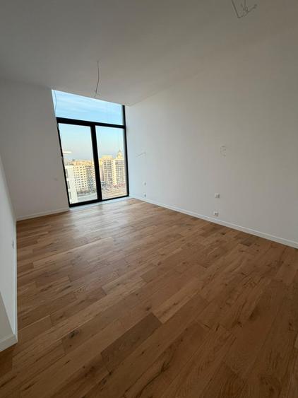 Apartament cu 4 camere semidecomandat în Cotroceni