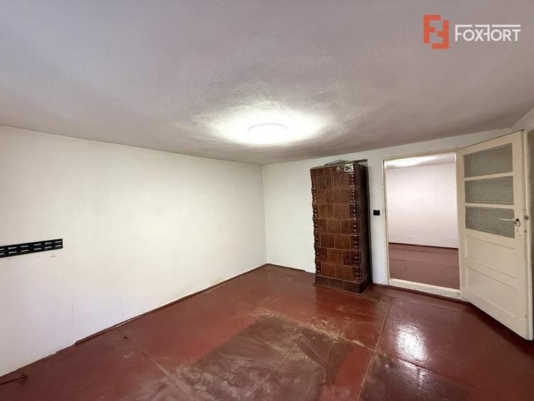 Casă cu 4 camere cu Teren 430 Mp în Plopi