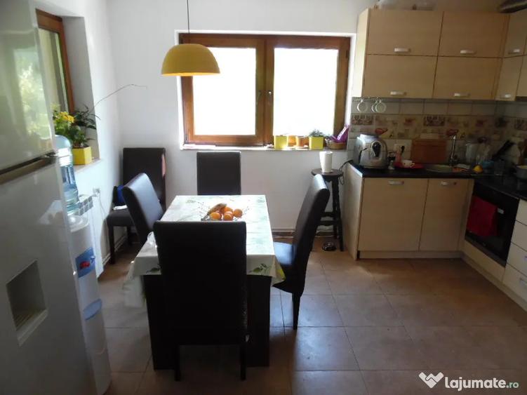Casă cu 4 camere cu Teren 1700 Mp în Călugareni