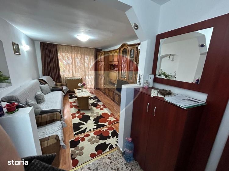 Apartament cu 2 camere decomandat în Cetate