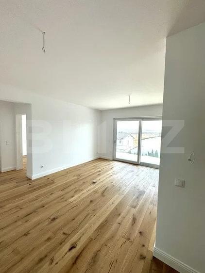 Apartament cu 3 camere decomandat în Ipotești