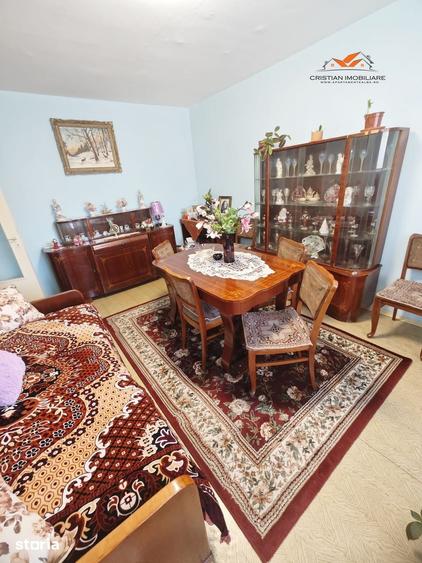 Apartament cu 2 camere decomandat în Cetate
