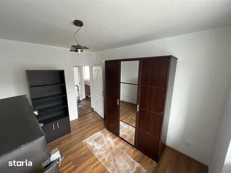 Apartament cu 3 camere decomandat în Decebal