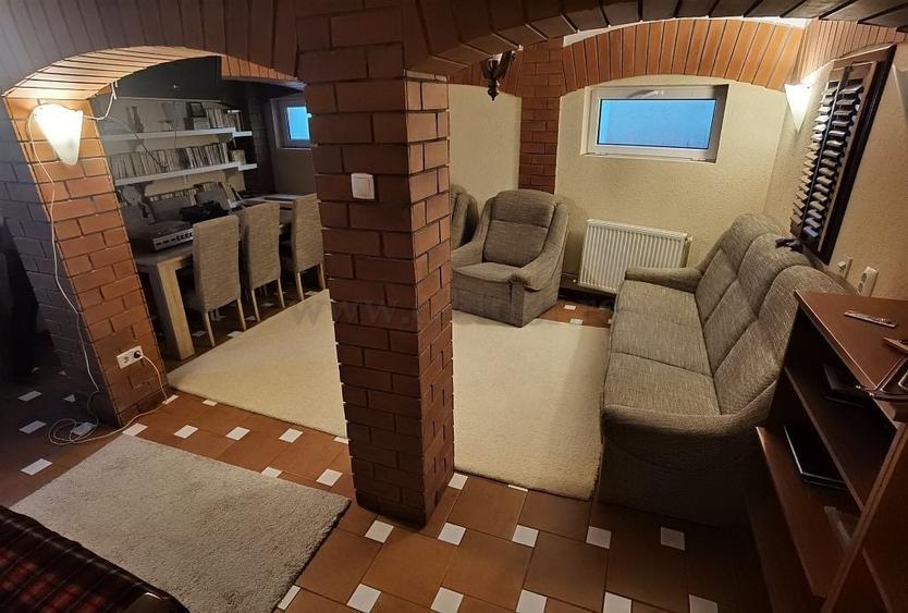 Casă individuală cu 9 camere cu Piscina în Iancu Nicolae