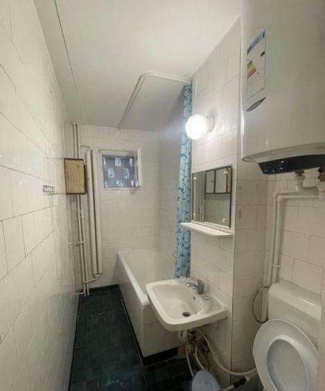 Apartament cu 3 camere semidecomandat în Tomis Nord