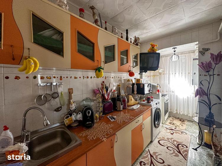 Apartament cu 4 camere, mobilat în Central