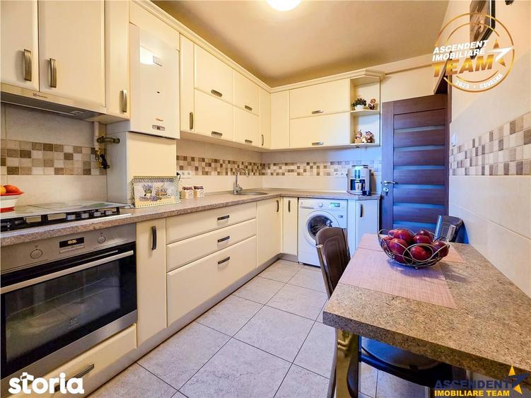 Apartament cu 3 camere, mobilat în Simeria
