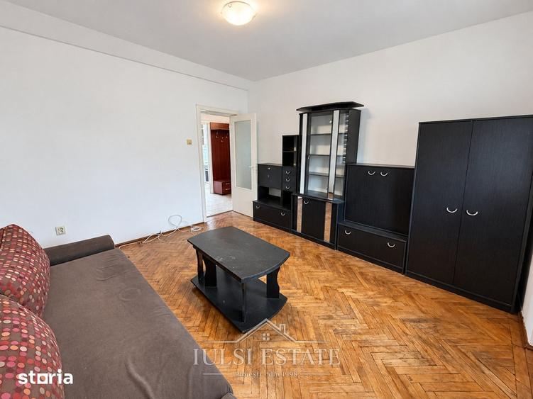 Apartament cu 3 camere decomandat în Andrei Mureșanu