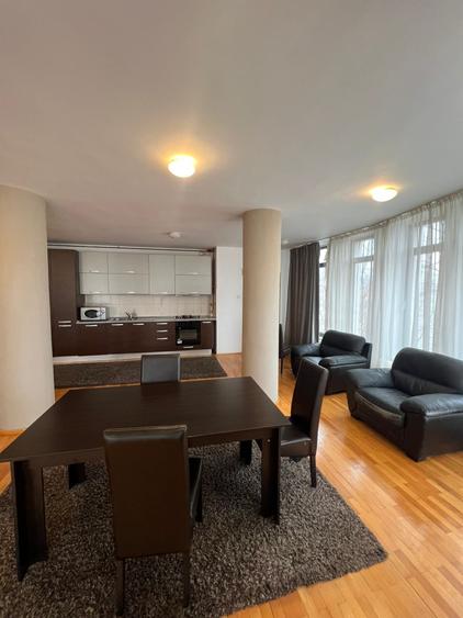 Apartament cu 4 camere semidecomandat în Ultracentral