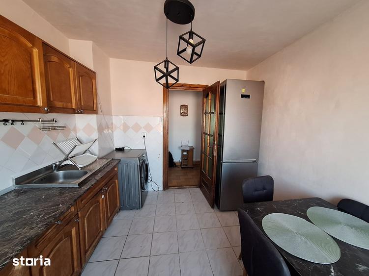 Apartament cu 3 camere în Est