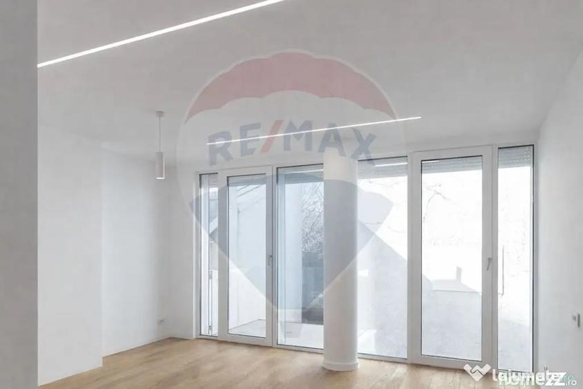 Apartament cu 3 camere decomandat în Națiunile Unite