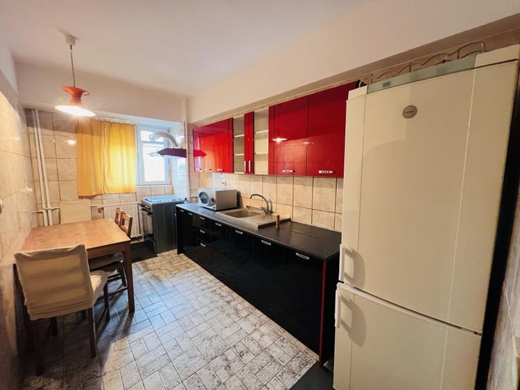 Apartament cu 3 camere decomandat, mobilat în Iancului