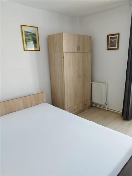 Apartament cu 2 camere semidecomandat, mobilat în Piața Unirii