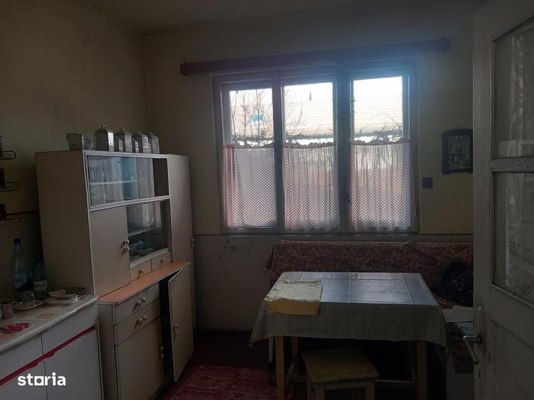 Casă cu 3 camere în 7 Noiembrie