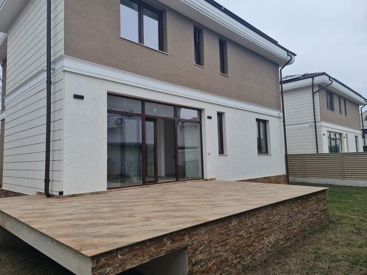 Casă cu 4 camere cu Teren 365 Mp în Cernica