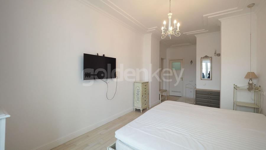 Apartament cu 4 camere semidecomandat, mobilat în Herăstrău