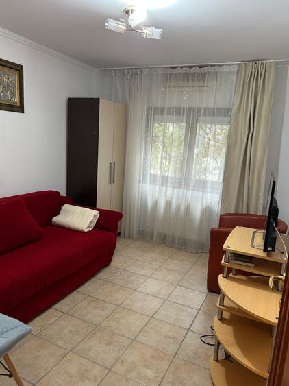 Apartament cu 3 camere decomandat în Beller