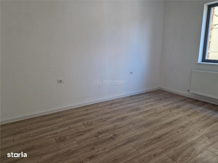 Casă cu 4 camere în Ungureni