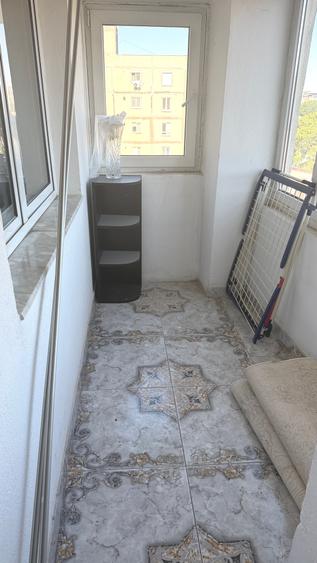Apartament cu 4 camere decomandat în P-ța Muncii