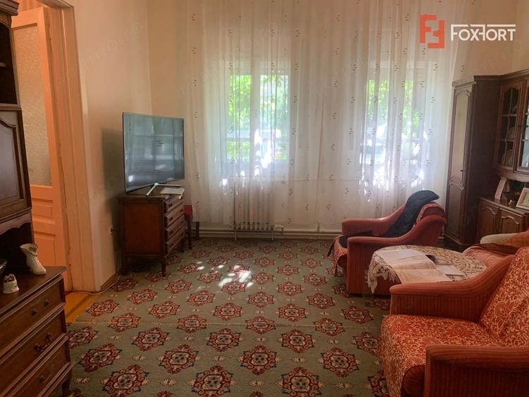 Casa individuala cu 3 imobile separate de vanzare in zona Iosefin - 2