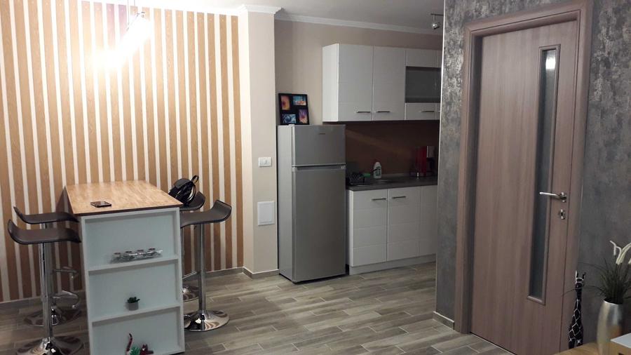 Apartament cu 2 camere semidecomandat în Nufărul
