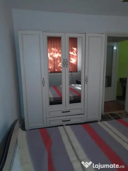 Apartament cu 2 camere semidecomandat în Viziru 1
