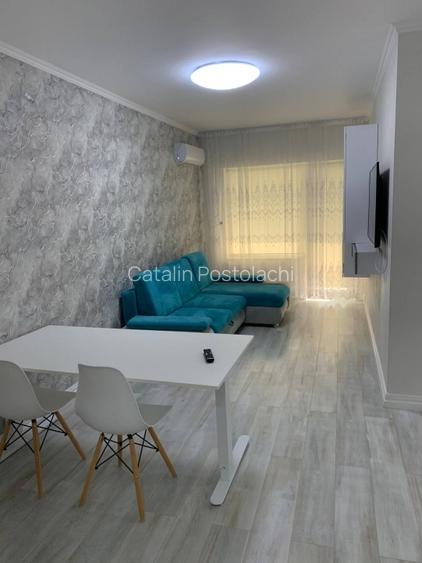 Se inchiriaza: apartament modern cu 3 camere la Royal Town, Copou