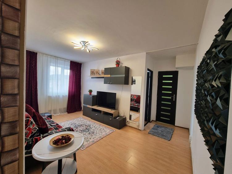 Apt 2 camere pret foarte bun ideal investitie Strada Saturn - 6