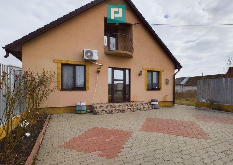 Casa cu 5 camere in Nadlac - 1