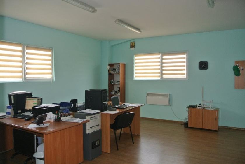 Hala Bascov 233 mp, teren 900mp - 3