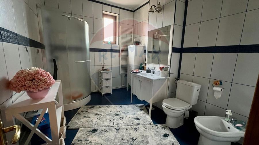 Casa de vanzare cu 280 mp si teren 1100 mp in Arcasilor Galati - 8