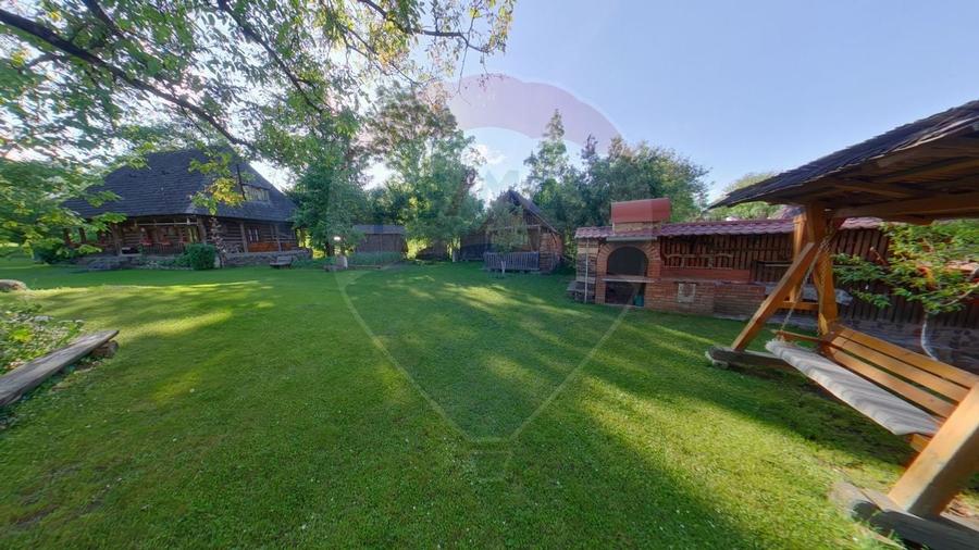 Pensiune cu 10 camere de vanzare in Breb - 8