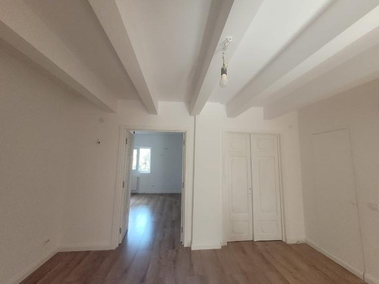 Apartament Parc Cismigiu 3 camere + living 110 mp - 11