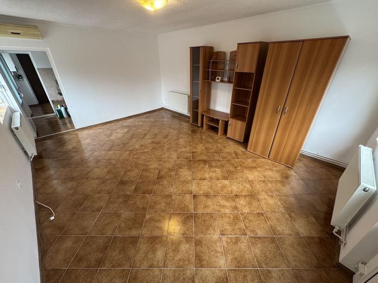 Casă 120 mp + casă 49 mp, teren 640 mp, deschidere 15 ml, Calea Dobrogei – Valu - 9