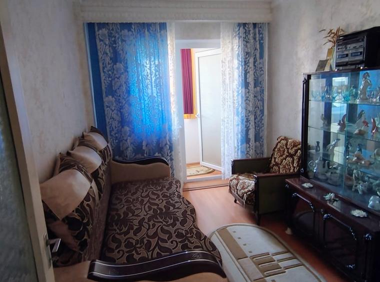 Apartament 3 camere, comfort 1 decomandat, zona Scolilor. Etaj 3. - 5