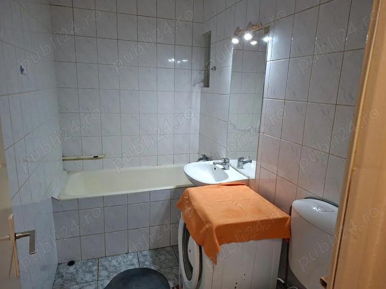 Decent si pret bun 2 cam zona Podgoria mobilat si utilat ocupabil imediat str. Traian Mosoiu - 3