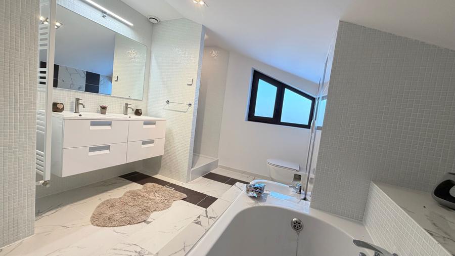 Casa de inchiriat - 3