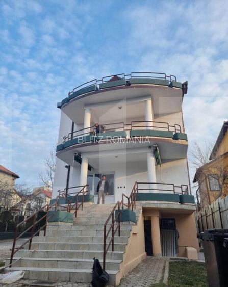 Spatiu cu destinatii multiple, 668 mp utili, 7 locuri parcar