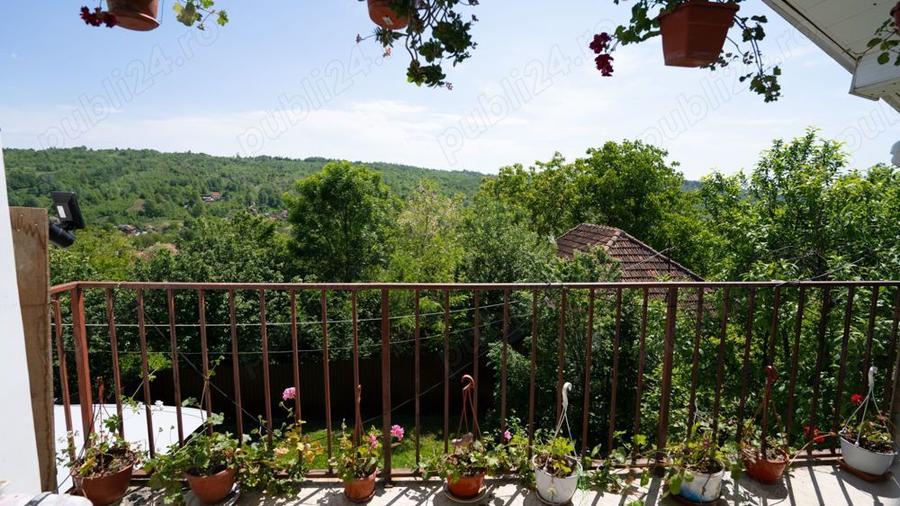 Vila P+M situata intr-un loc mirific, aproape de padure - 4