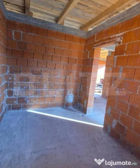 Casa la rosu de vanzare, 4 camere, 145,31 mp, 715 mp teren, - 8